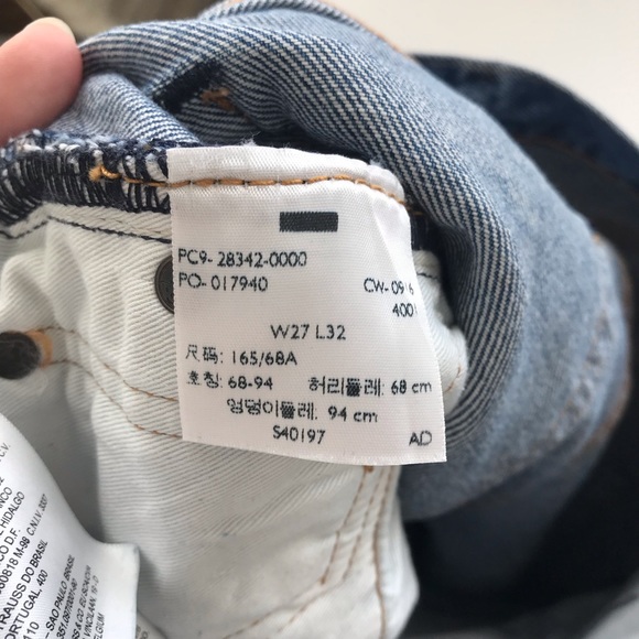 Levis high waisted distressed knee jeans - Picture 3 of 8